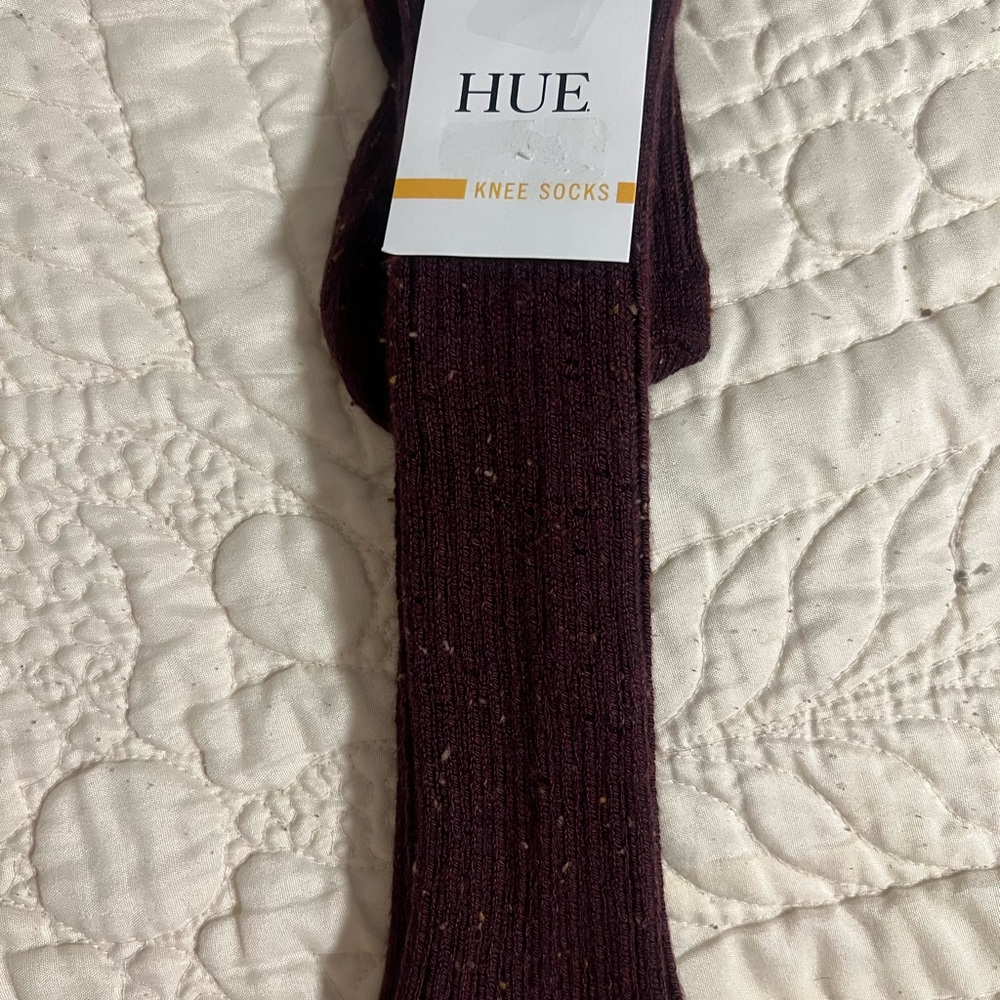 HUE Women's KneeSocks - Burgundy nwt